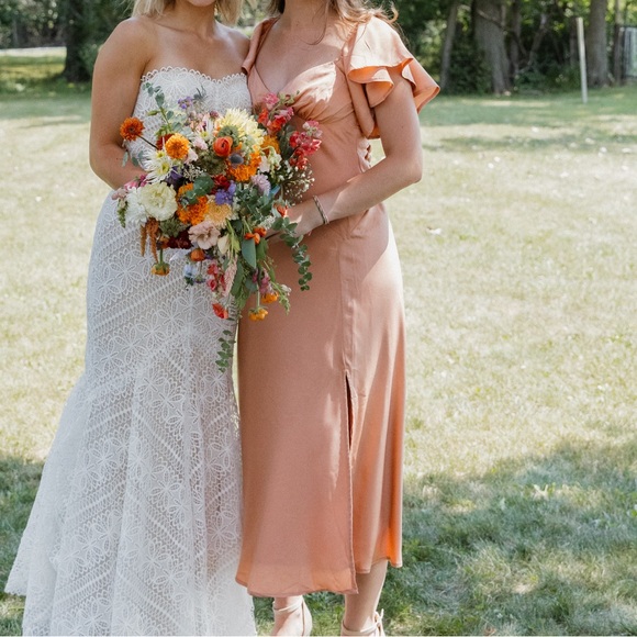 billy j silk dress BILLY J BOUTIQUE | Angel @jordansimek styles our Ziah Maxi Dress | #billyjboutique